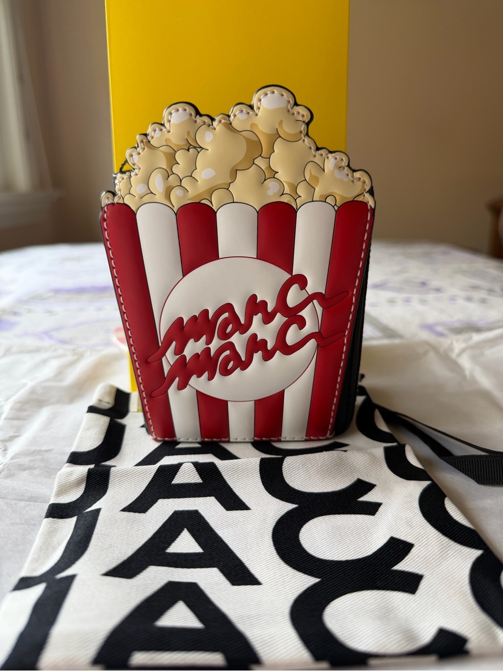 🍿 MARC JACOBS SLIM COMPACT POPCORN WALLET 🍿 NWT 🍿